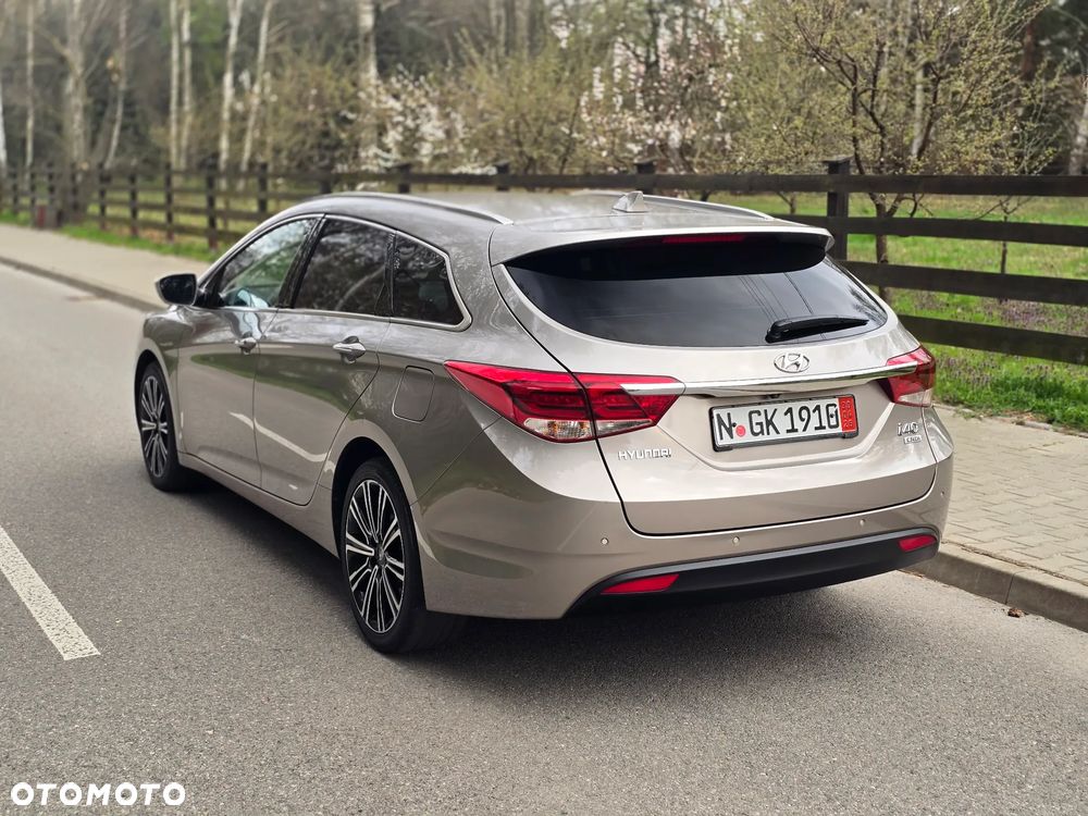 Hyundai i40 Kombi blue 1.7 CRDi DCT Premium - 16