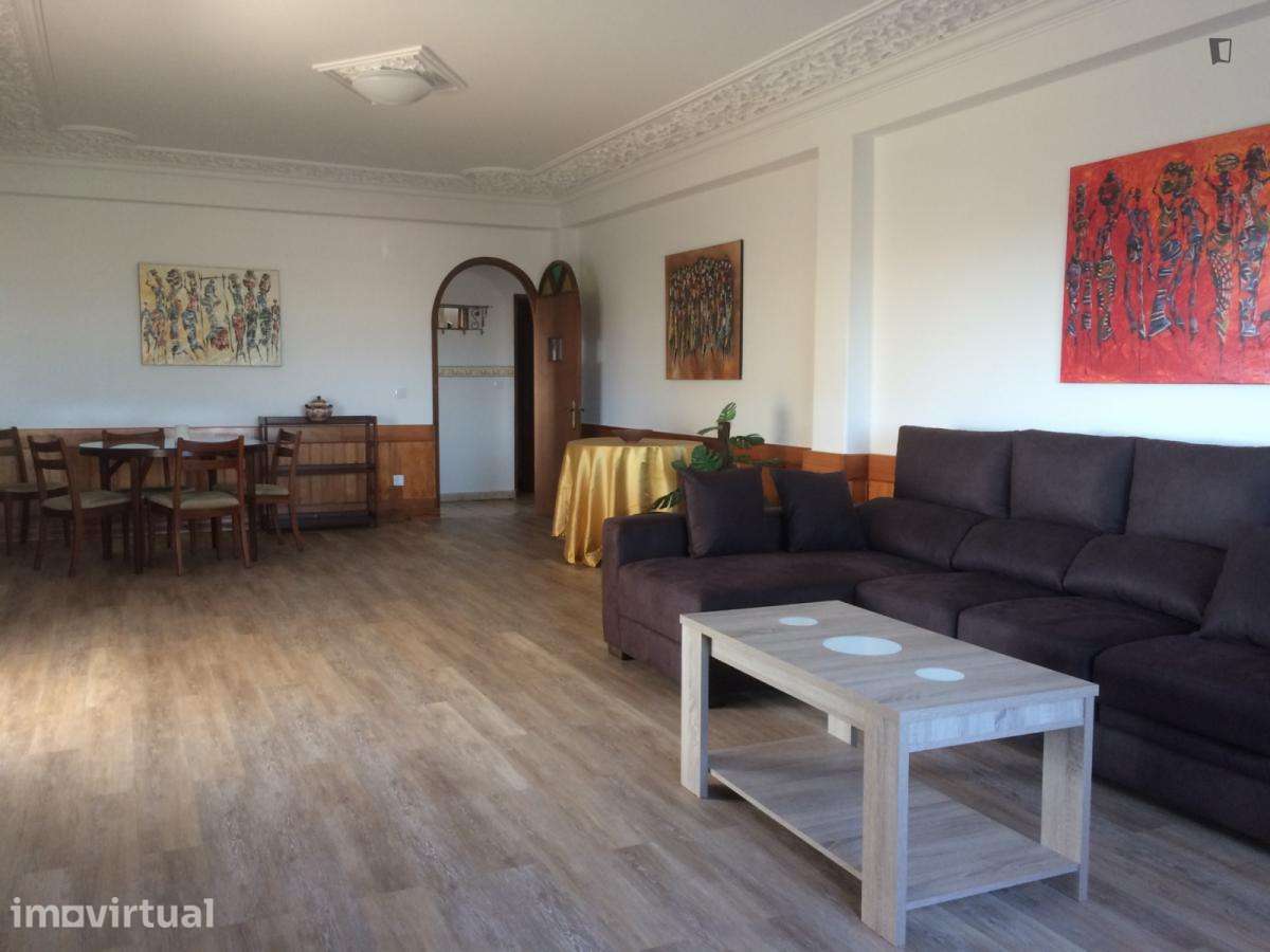 Quarto - localizado em Trafaria Lisbon - Grande imagem: 5/40