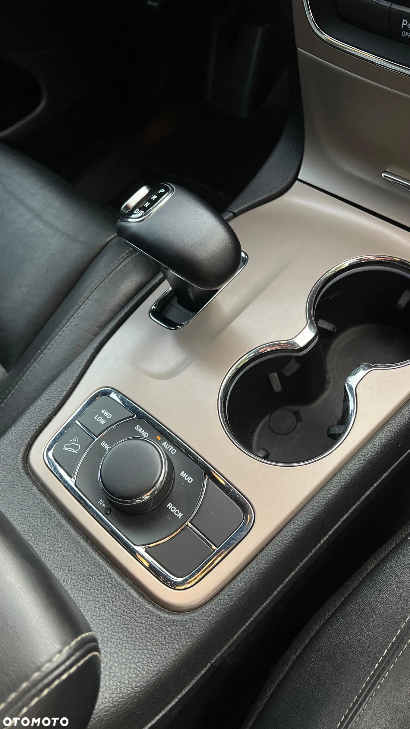 Jeep Grand Cherokee - 11