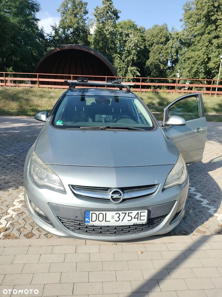 Opel Astra 2012 photo 3