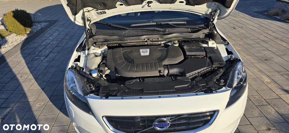 Volvo V40 D3 Summum - 18