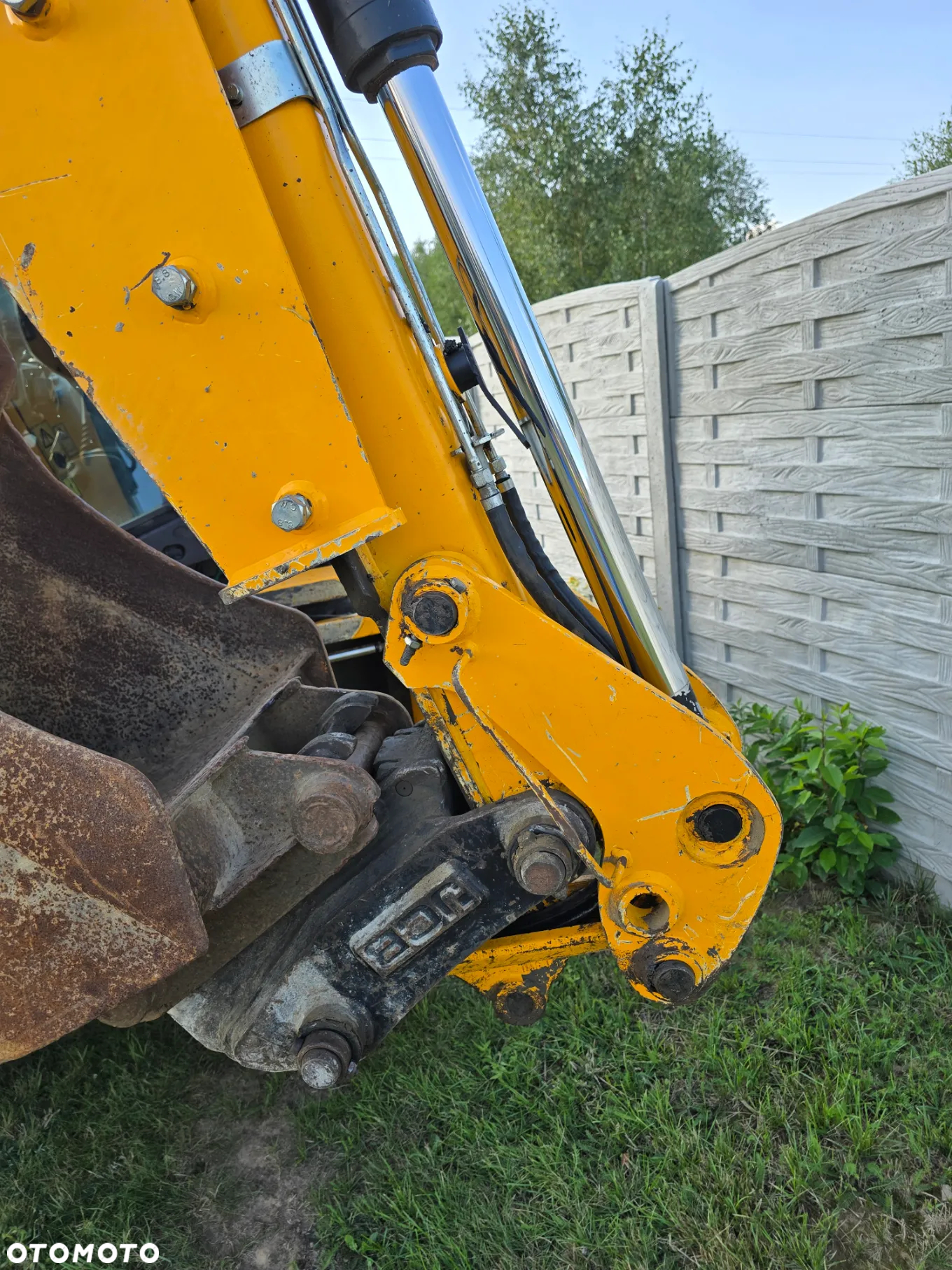 JCB - 9