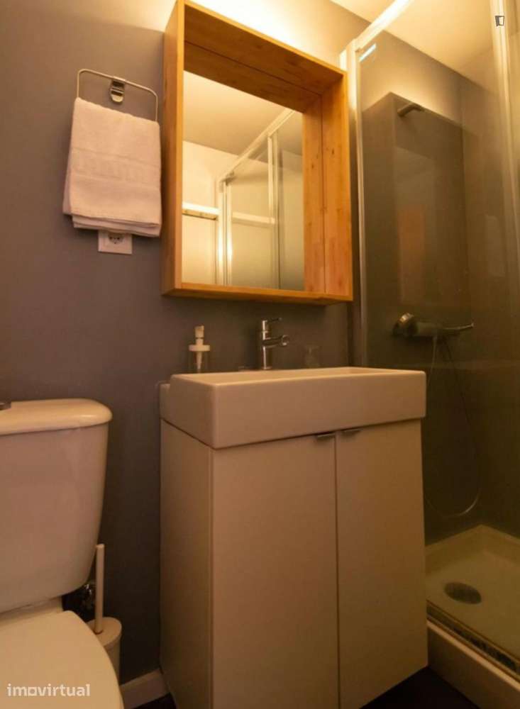 Quarto - localizado em Massarelos Porto - Grande imagem: 5/8