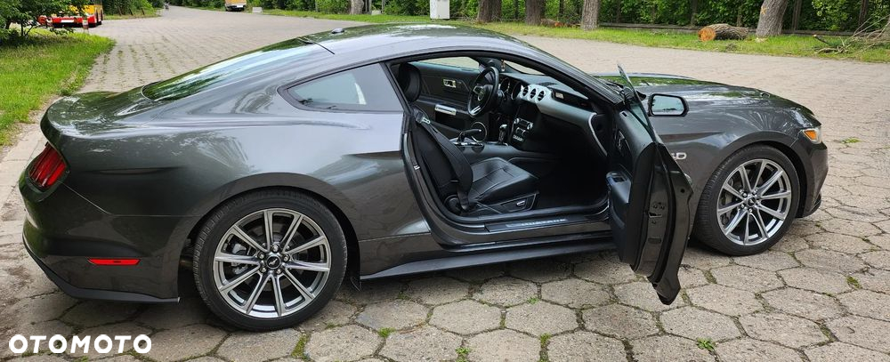 Ford Mustang 5.0 V8 GT - 2