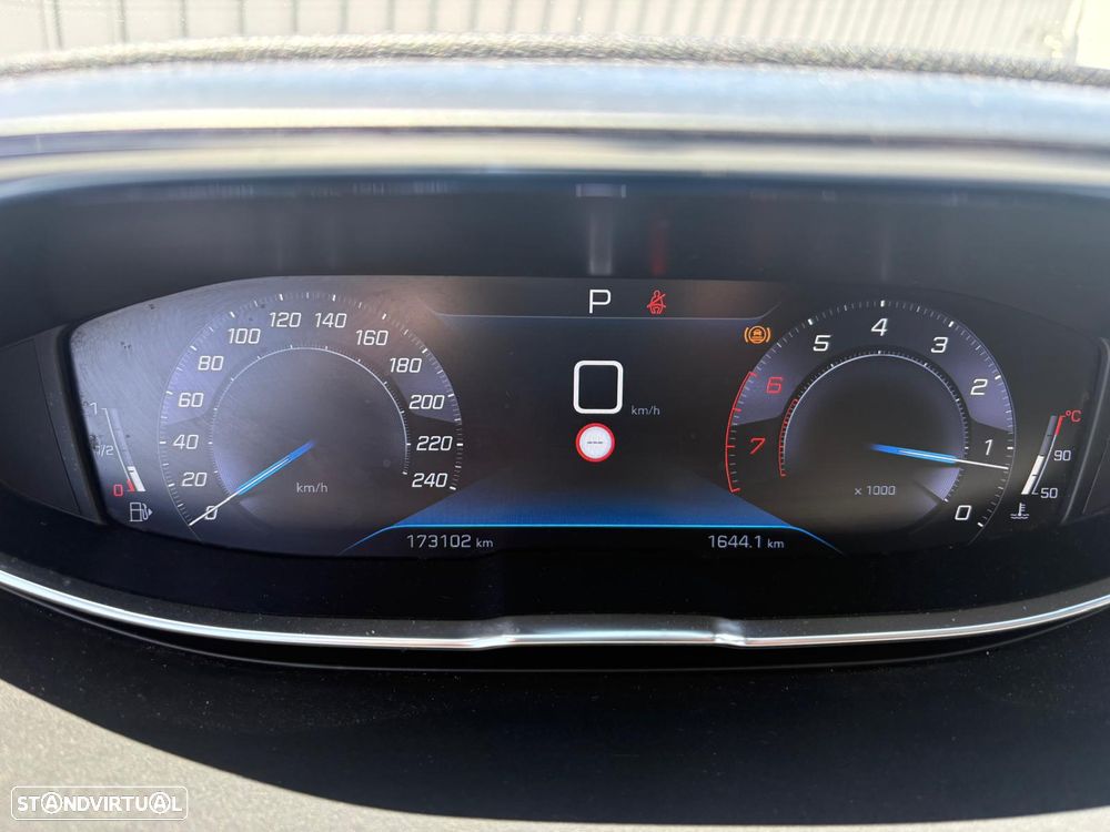Peugeot 3008 PureTech 130 Stop & Start GPF EAT8 Active Pack - 9