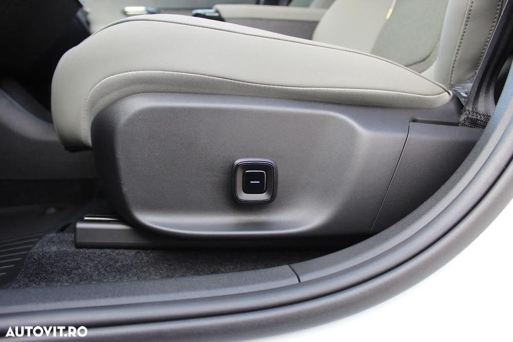 Volvo EX30 Twin Motor Performance AWD Ultra - 8