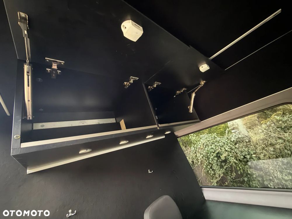 Mercedes-Benz SPRINTER - 31