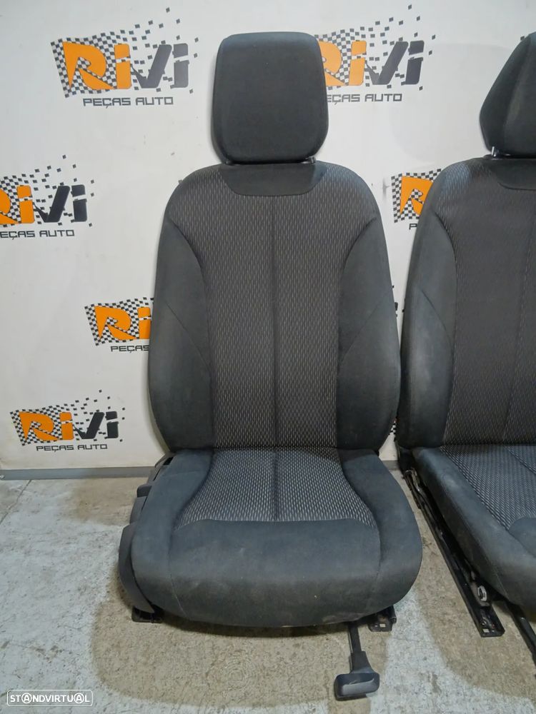 Bancos BMW Serie 1 F20 em Tecido - 3