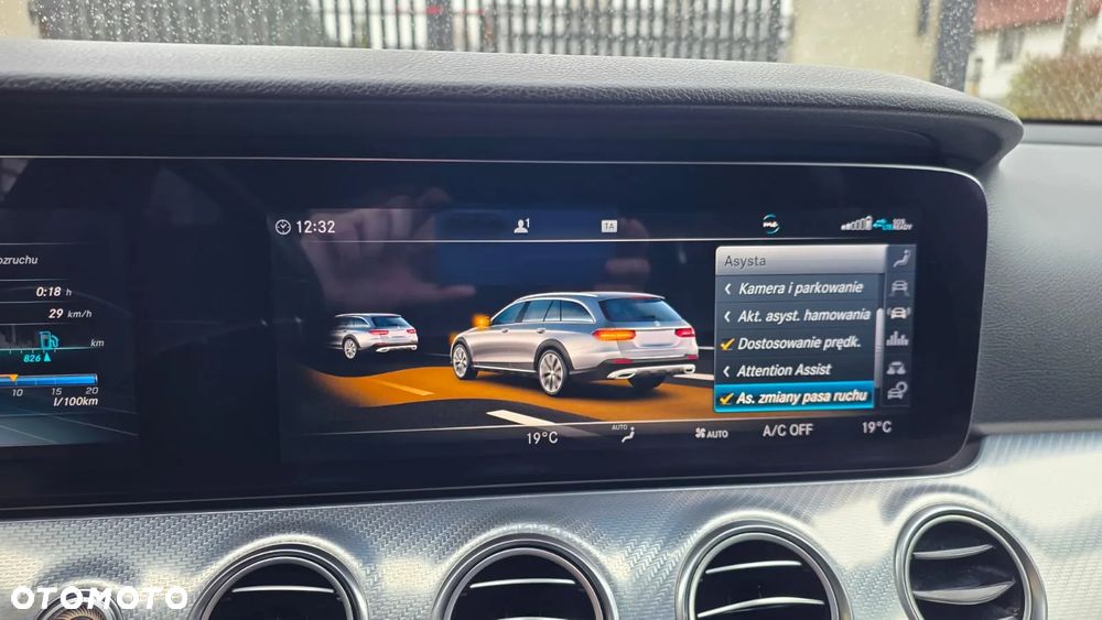 Mercedes-Benz Klasa E - 27