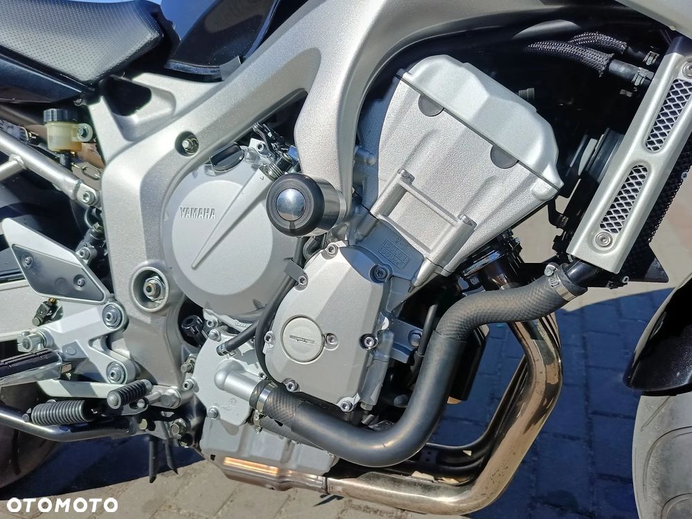 Yamaha FZ6 - 10