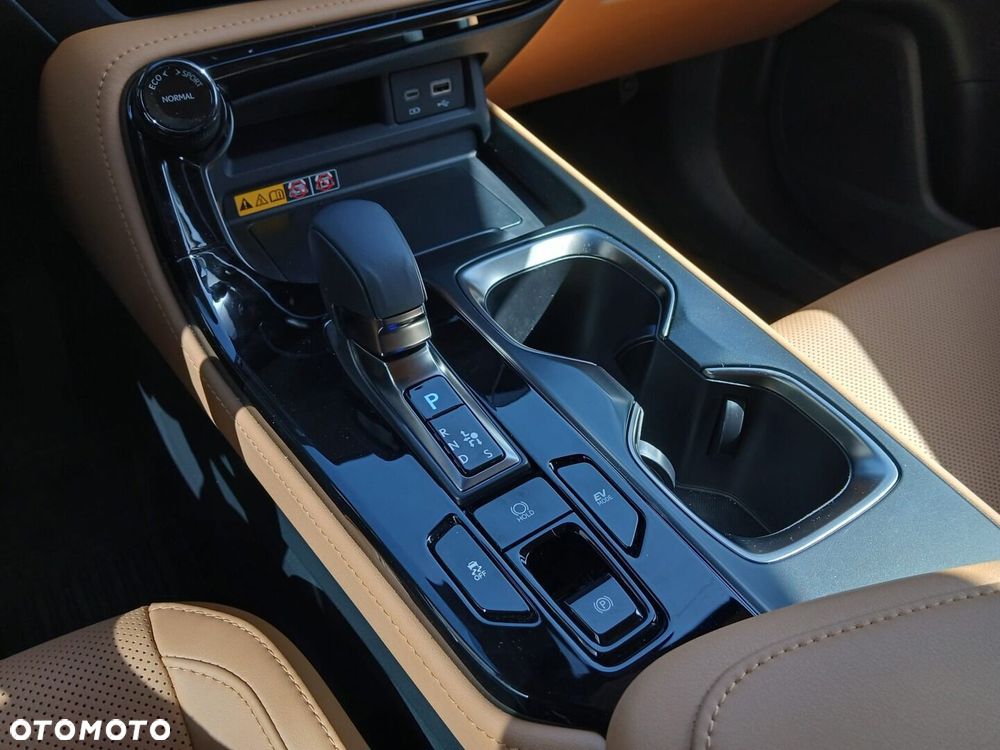 Lexus NX 350h Prestige 2WD - 24
