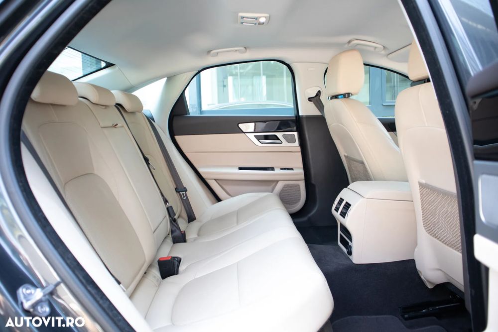 Jaguar Xf 2017 photo 5