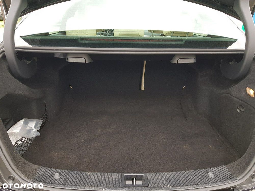 Mercedes-Benz Klasa C 250 CGI Automatik BlueEFFICIENCY Avantgarde - 12