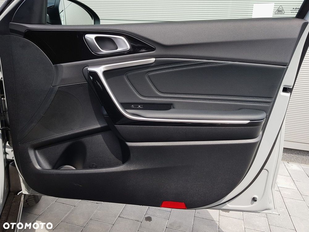 Kia XCeed 1.6 T-GDI Tribute DCT - 22