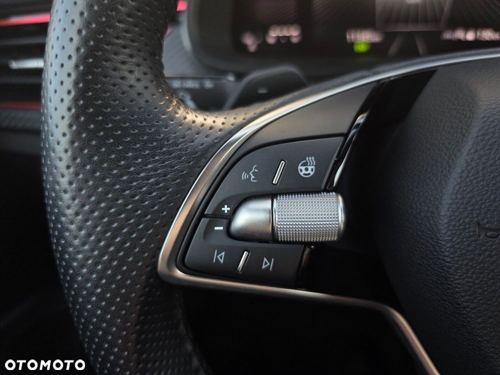 Skoda Kamiq 1.5 TSI Monte Carlo DSG - 13
