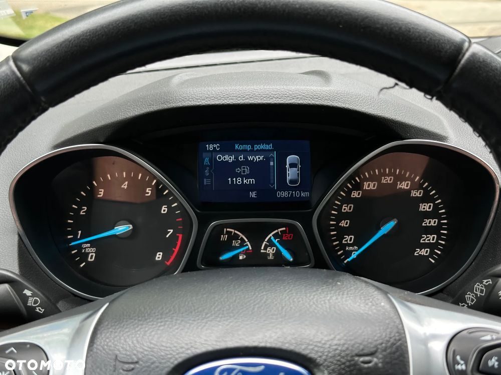 Ford Kuga 1.6 EcoBoost 2x4 Titanium - 13