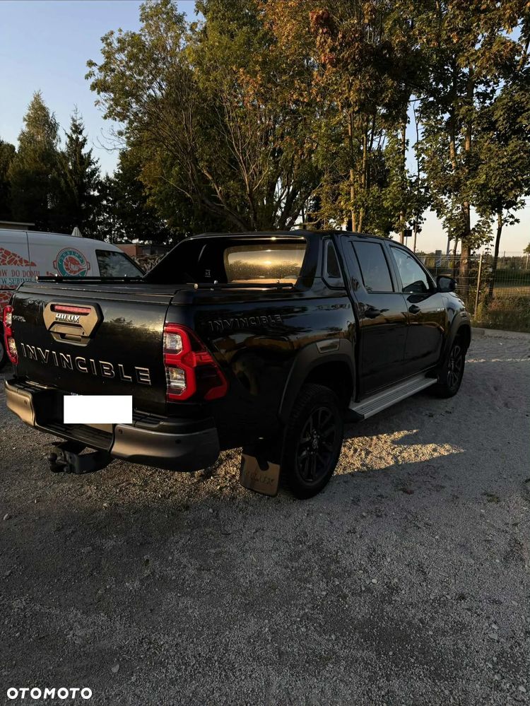 Toyota Hilux 2.8 D-4D Double Cab Invincible Sport 4x4 - 4