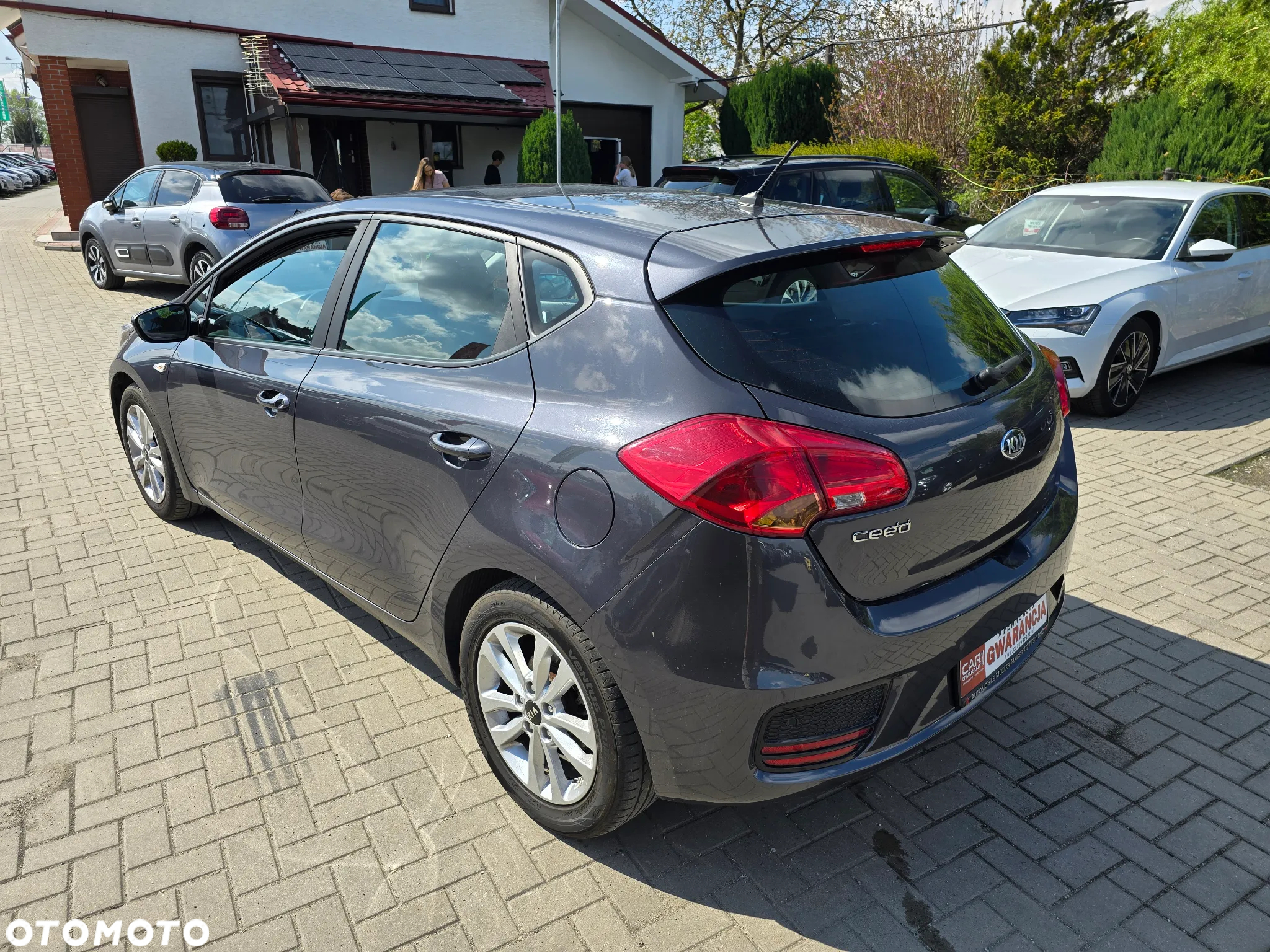 Kia Ceed - 4