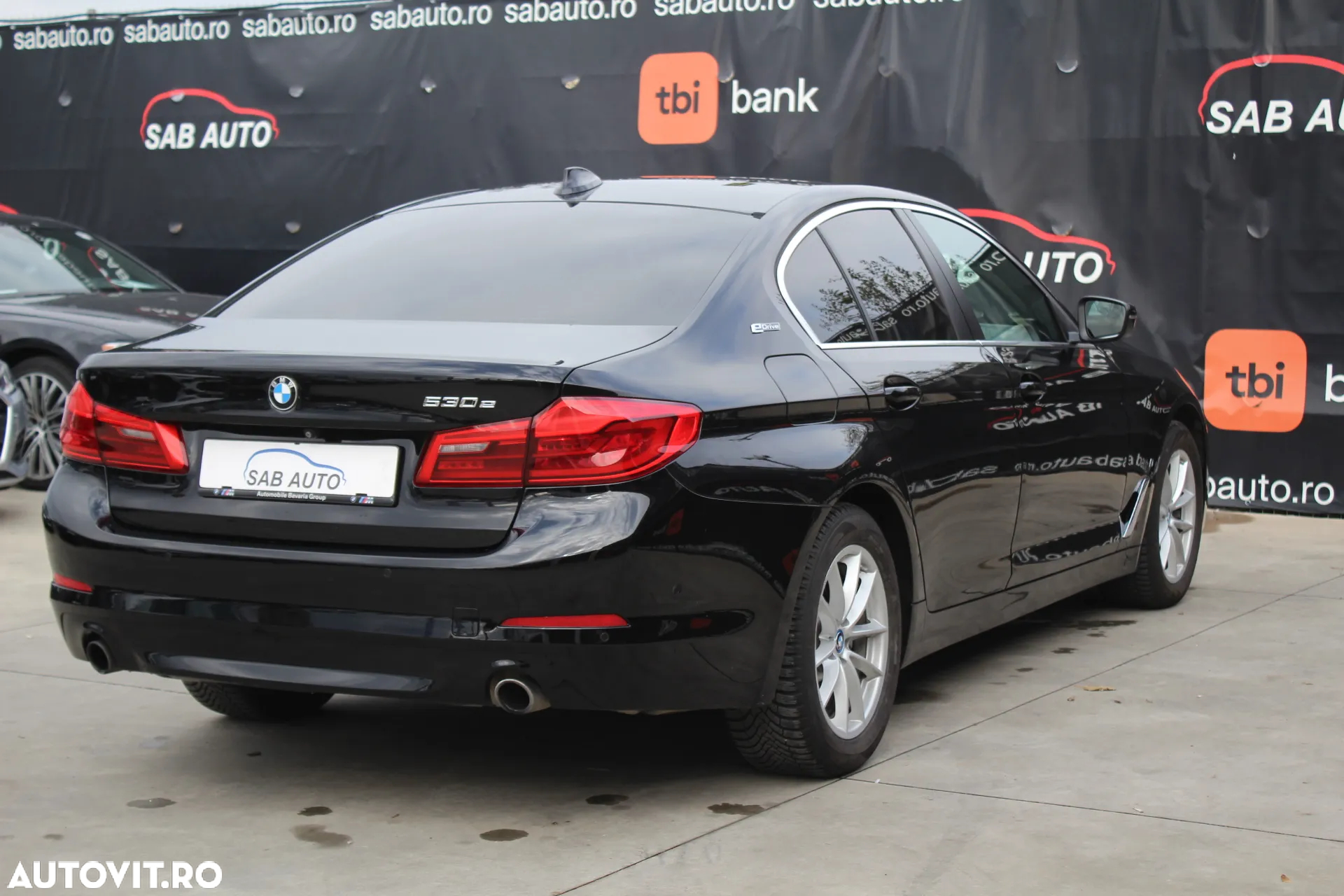 BMW Seria 5 530e xDrive AT PHEV - 19