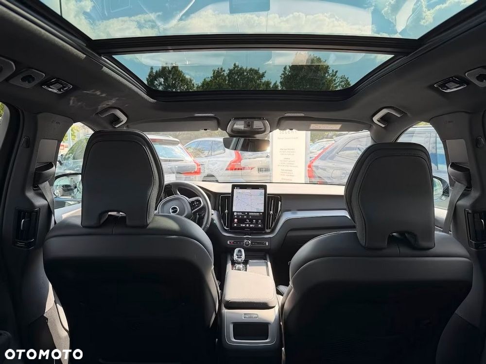 Volvo XC 60 B5 B AWD Plus Black Edition - 12