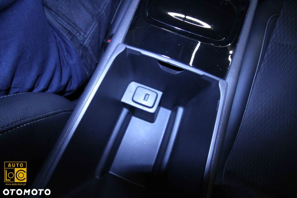 Opel Insignia 1.5 T Innovation S&S - 32