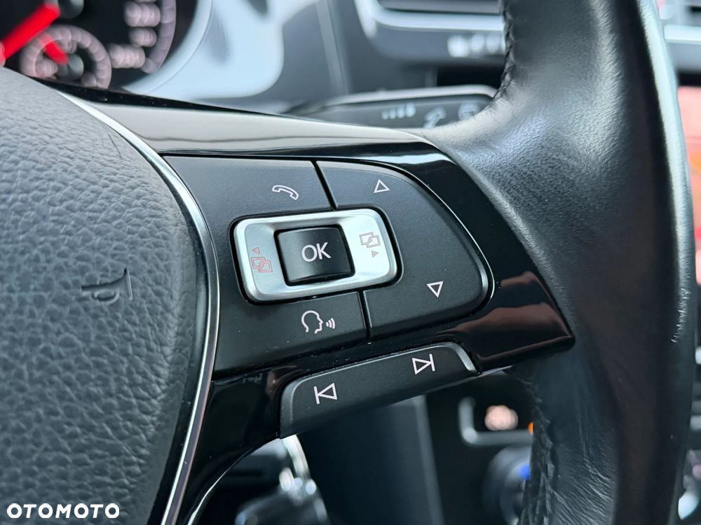 Volkswagen Golf 2.0 TDI (BlueMotion Technology) Highline - 26