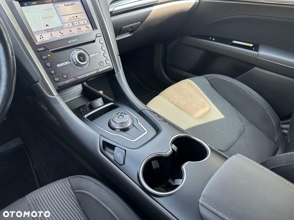 Ford Mondeo 2.0 EcoBlue Titanium - 25