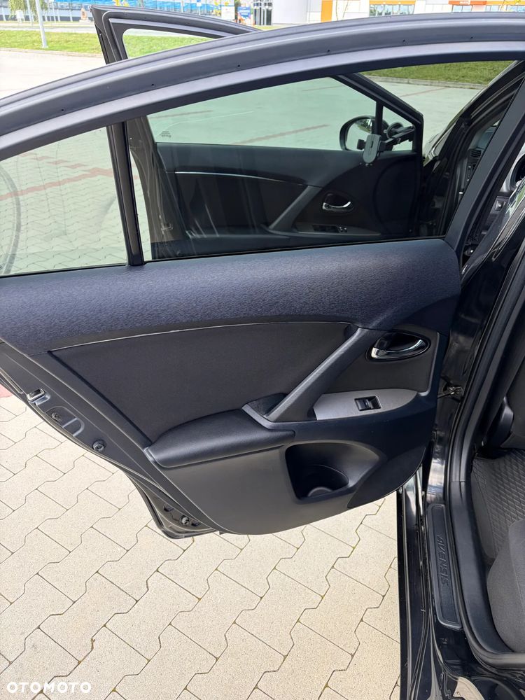 Toyota Avensis 2.0 D-4D Sol - 14