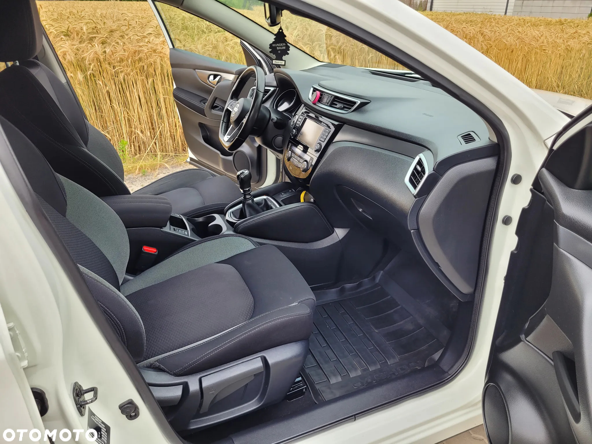 Nissan Qashqai 1.2 DIG-T N-Vision EU6 - 12