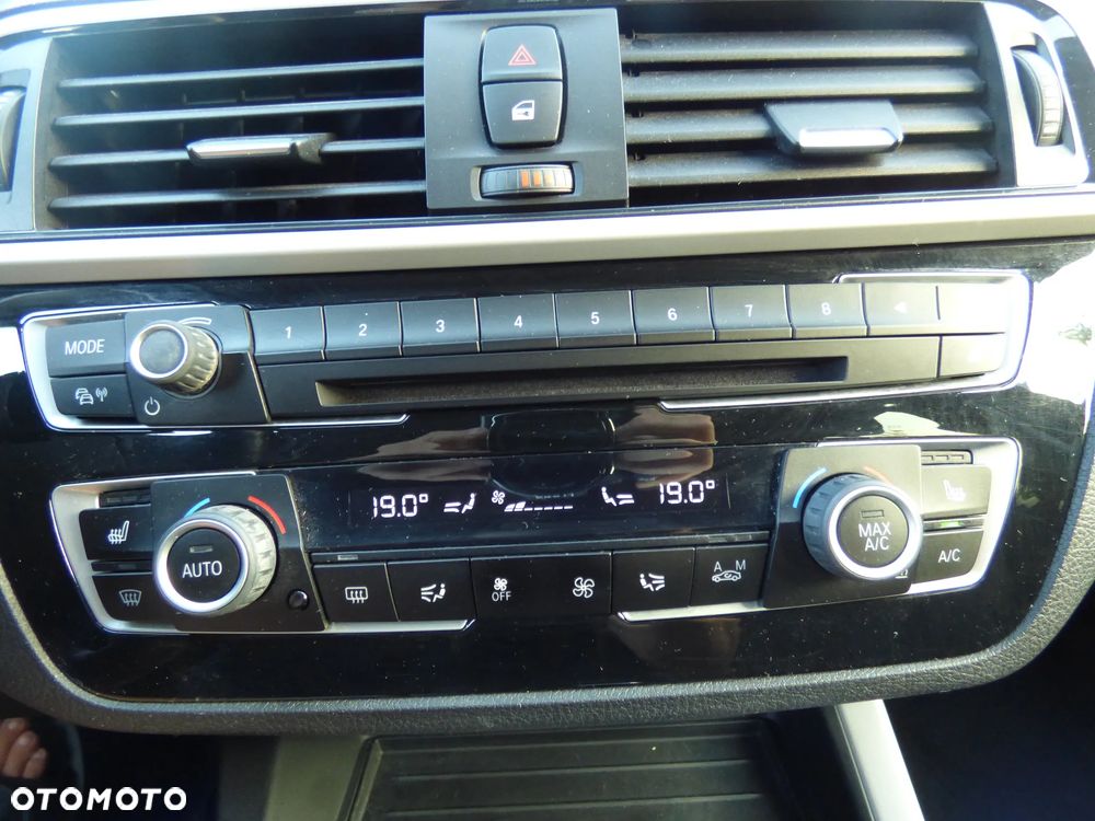 BMW Seria 1 116d EfficientDynamics Edition Sport Line - 17