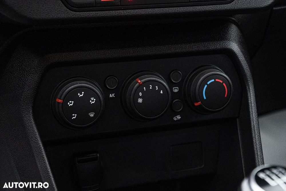 Dacia Logan TCe 90 MT6 Prestige - 11