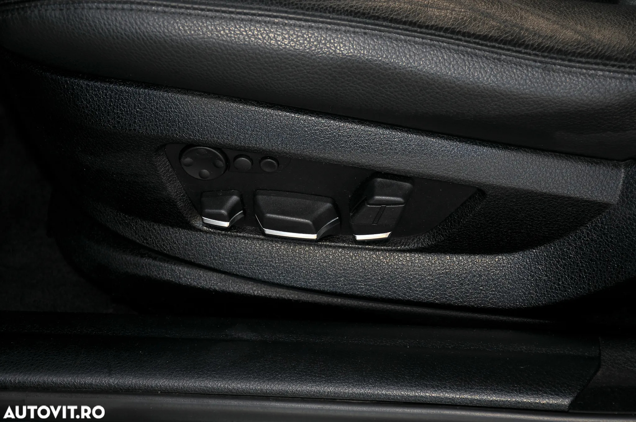 BMW Seria 5 520d Aut. - 25