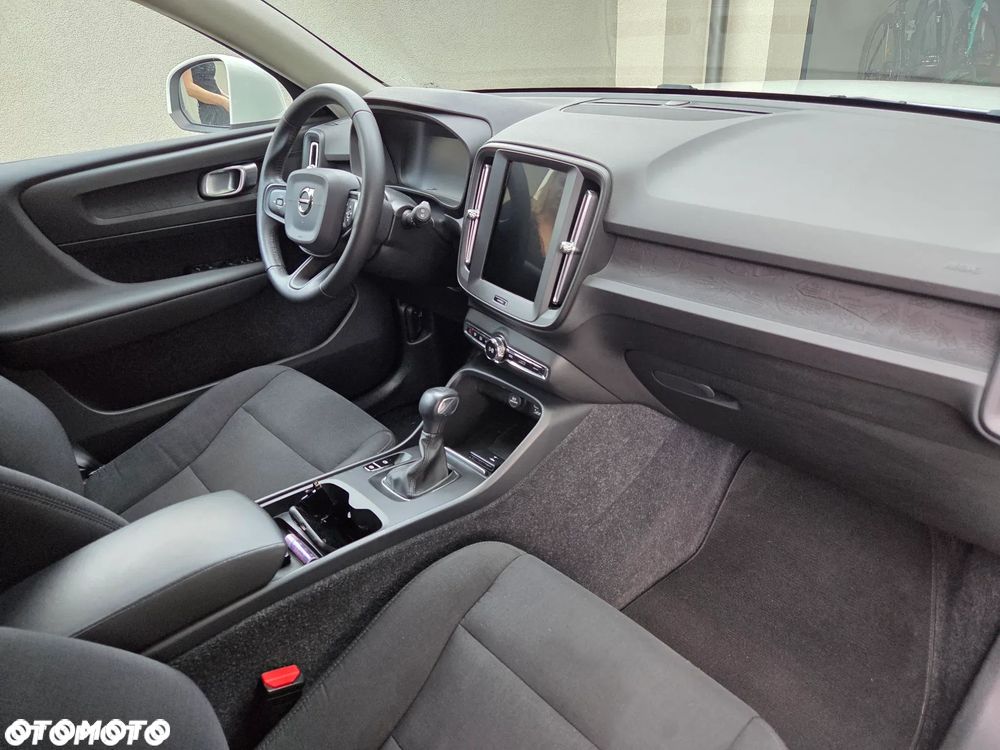 Volvo XC 40 T3 Momentum - 16