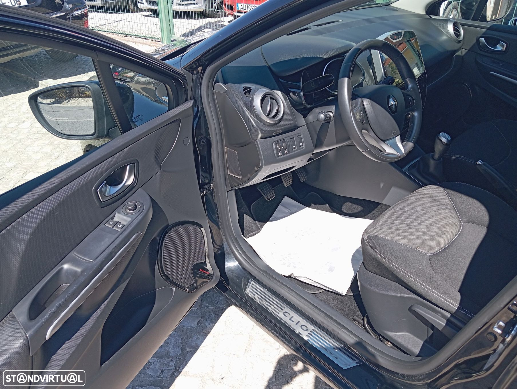 Renault Clio Sport Tourer 1.5 dCi Dynamique S - 6