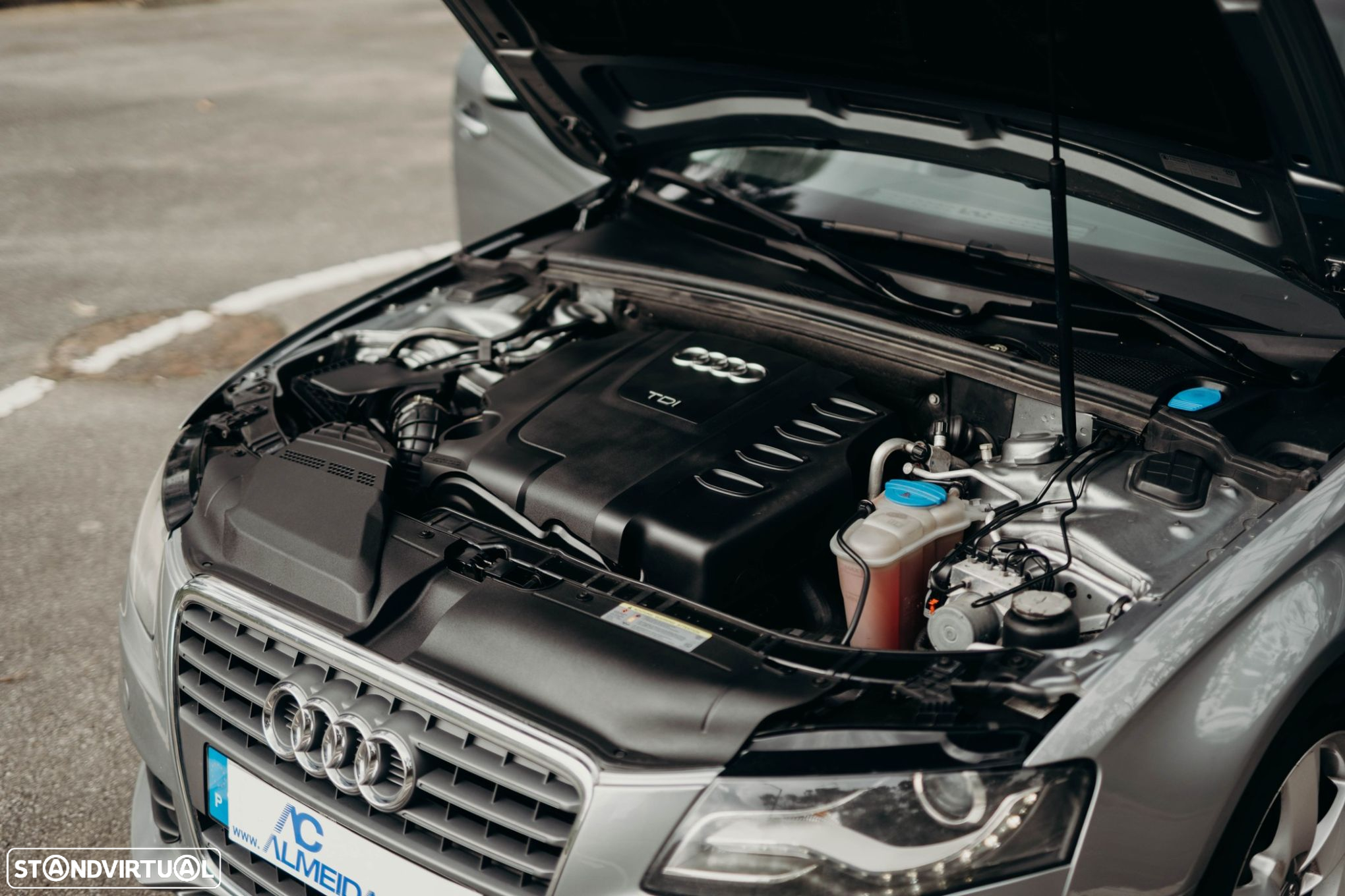 Audi A4 Avant 2.0 TDI Advance - 38