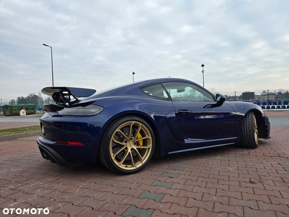 Porsche 718 Cayman - 4