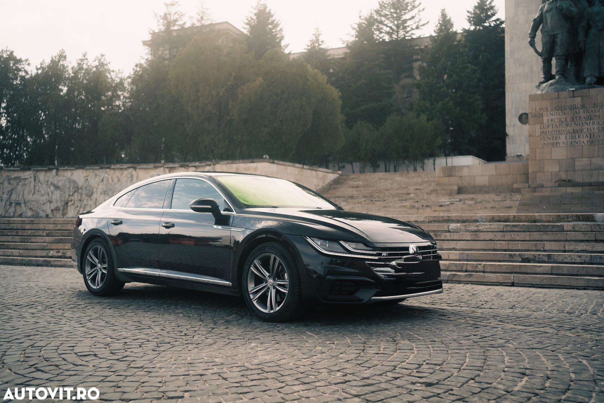 Volkswagen ARTEON 2.0 TSI DSG R-Line - 2