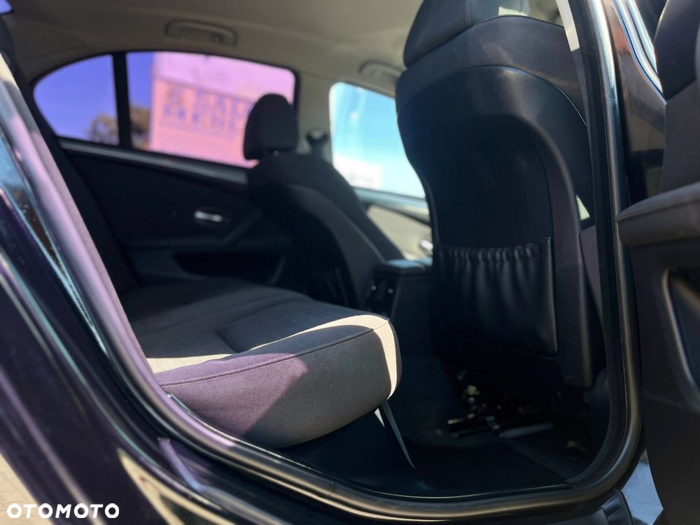 BMW Seria 5 525d - 9