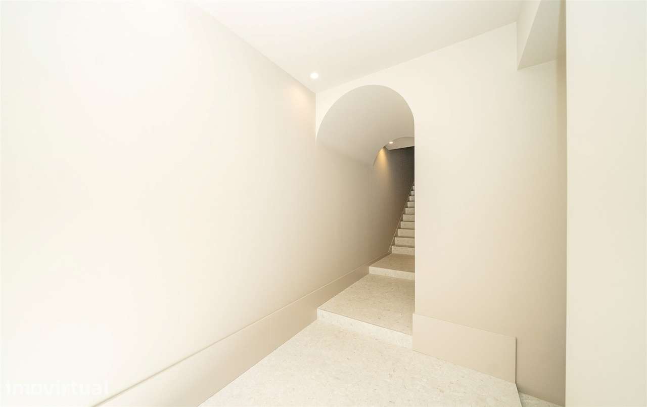 Apartamento T1 + Escritório  | Novo  | Equipado e Mobilado  | Zona Mat - Grande imagem: 4/26