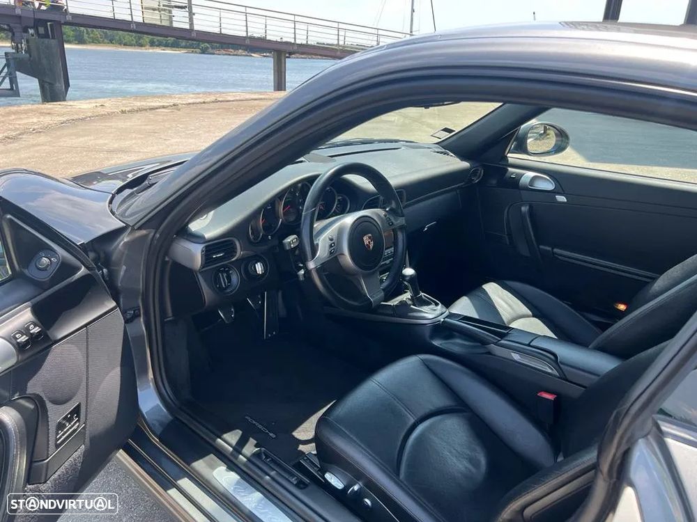 Porsche 911 (997) Carrera - 20