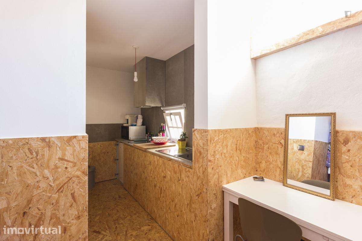 Estúdio - localizado em Baixa Coimbra - Grande imagem: 5/7
