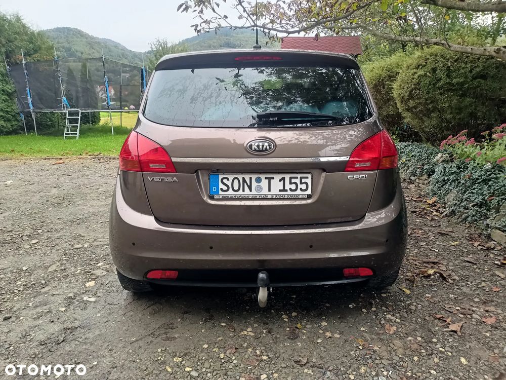 Kia Venga - 8