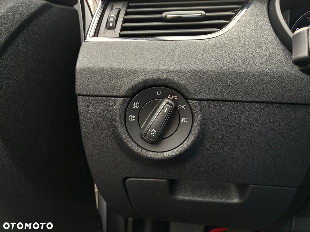 Skoda Octavia 1.5 TSI GPF ACT Style DSG - 25
