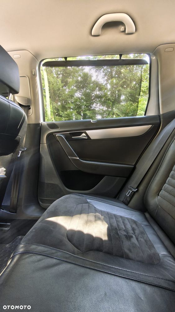 Volkswagen Passat 2.0 TDI Highline R-Style DSG - 14