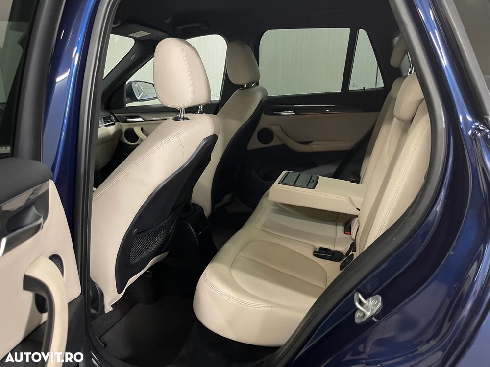 BMW X1 sDrive18d Aut. xLine - 11