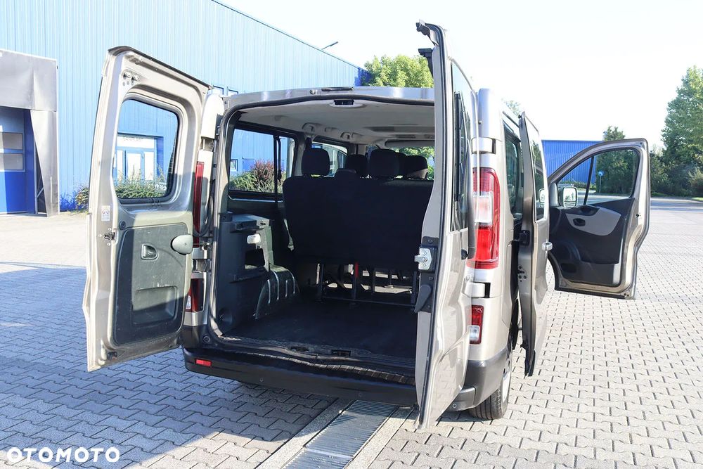 Renault Trafic - 13