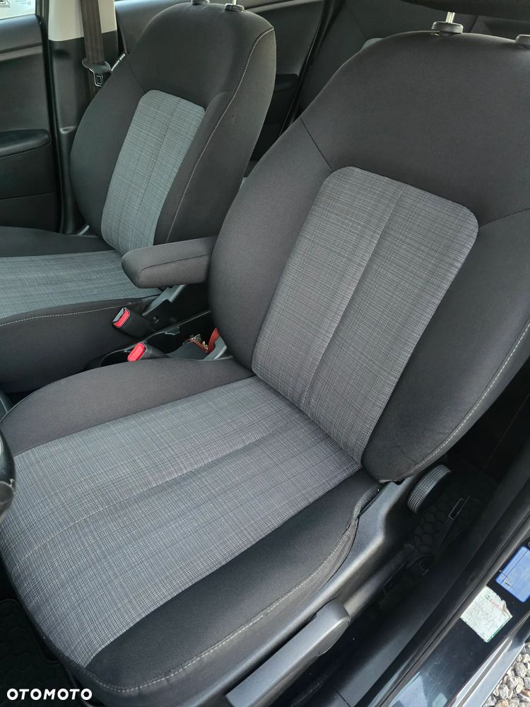 Kia Venga 1.4 CRDi 90 Attract - 20