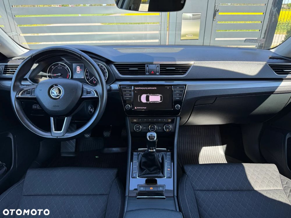 Skoda Superb 2.0 TDI Style - 18