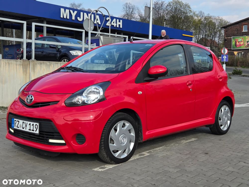 Toyota Aygo CoolRed - 2