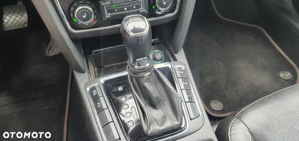 Skoda Superb 2.0 TDI Business DSG - 8